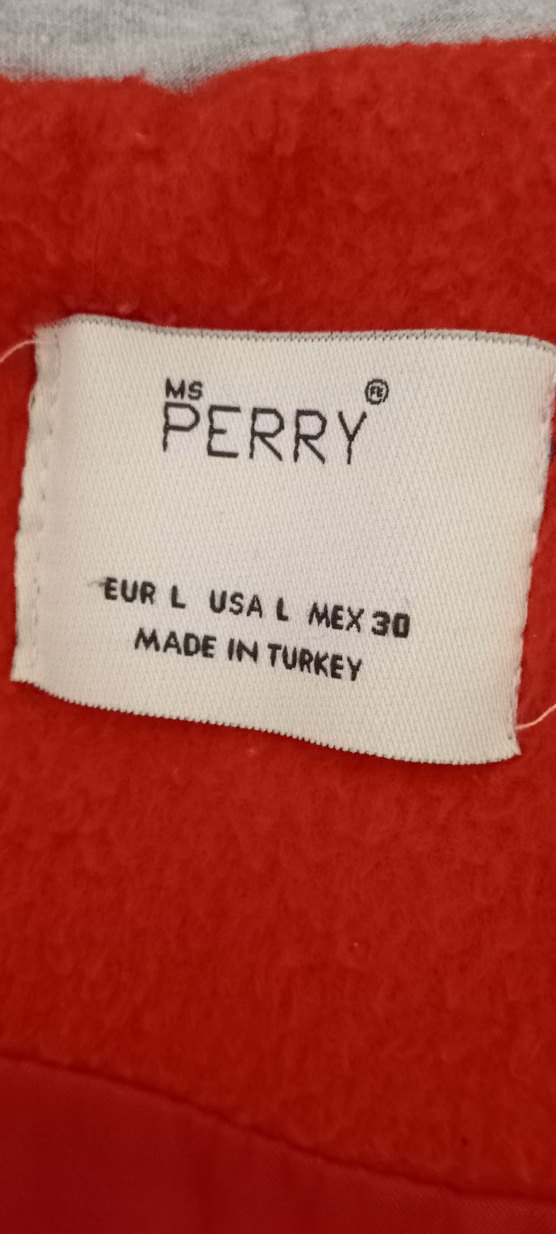 Kırmızı Düğmeli Kadın Kaban - Görsel 5