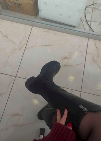 Siyah Çekme Deri Dizüstü Topuklu Çizme - Görsel 3