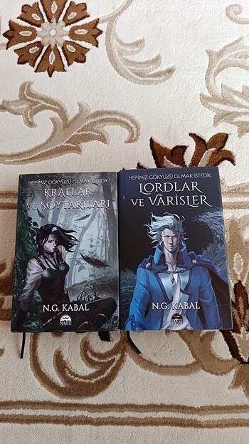 Lordlar ve Varisler, Krallar ve Soytarıları