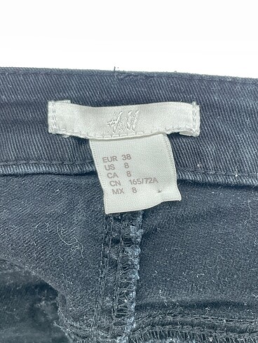 38 Beden siyah Renk H&M Mini Şort %70 İndirimli.