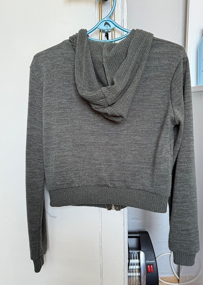 KısaKesim Kapüşonlu Fermuarlı Sweatshirt - Görsel 3