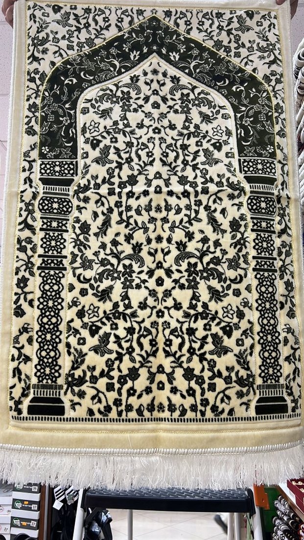 Medine'den Mis Kokulu Ravza Model Halı Seccade Farklı Renkle - Görsel 4