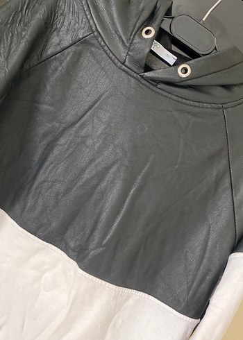 Siyah Beyaz Deri Sweatshirt - Görsel 2