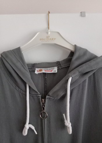 Gri Kapüşonlu Uzun Kadın Pardesü - Görsel 2