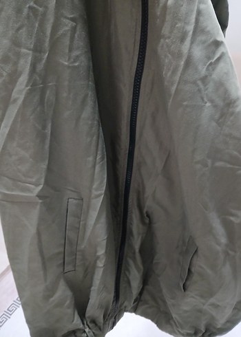 Kapüşonlu kadın ince yağmurluk - Görsel 4