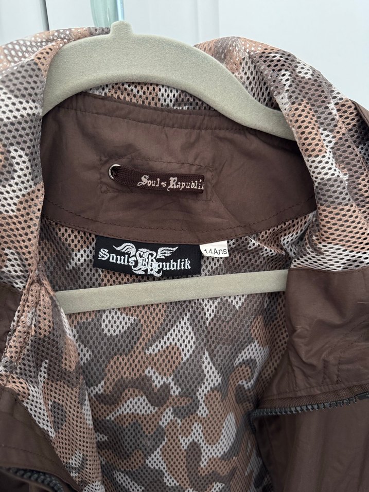 Kahverengi Kapüşonlu Fermuarlı Kadın ruzgarlik - Görsel 2