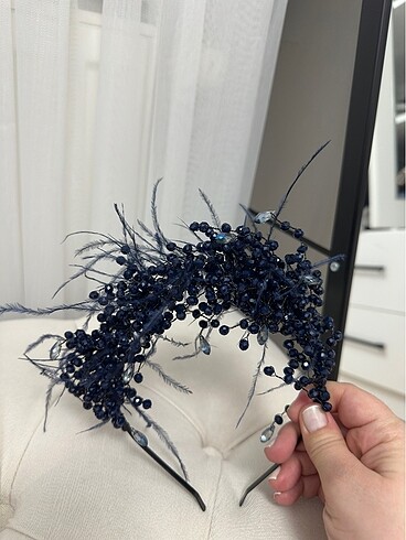 AFTER TAÇ - Görsel 2