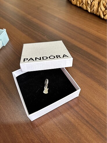 Pandora Pandora sallantılı gitar charm