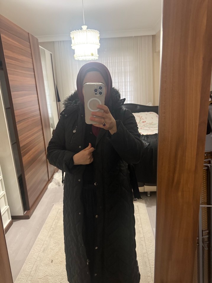 Kayra Siyah Uzun Kadın Kışlık Mont Kürklü - Görsel 4