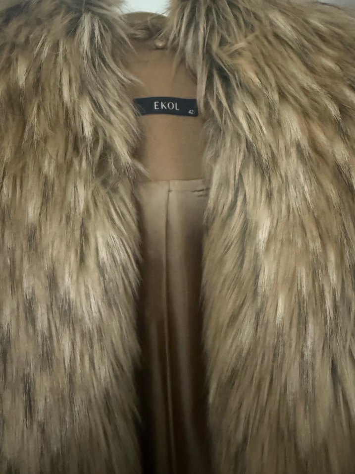 Ekol Kürk Detaylı Bej Kadın Uzun Süet Kaban - Görsel 2