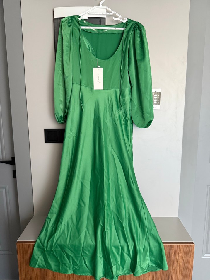 Uzun Yeşil Saten Kadın Elbise - Görsel 2