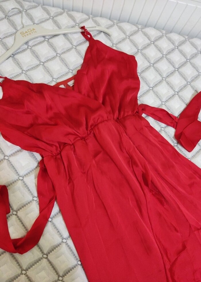 Kırmızı saten midi elbise  - Görsel 2