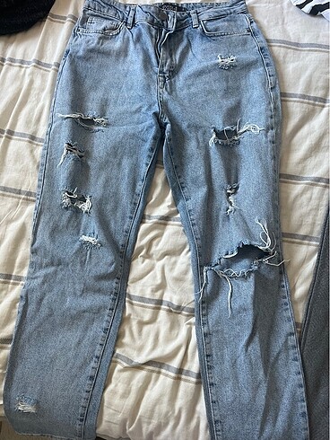 Yırtık mom Jean denim pantolon
