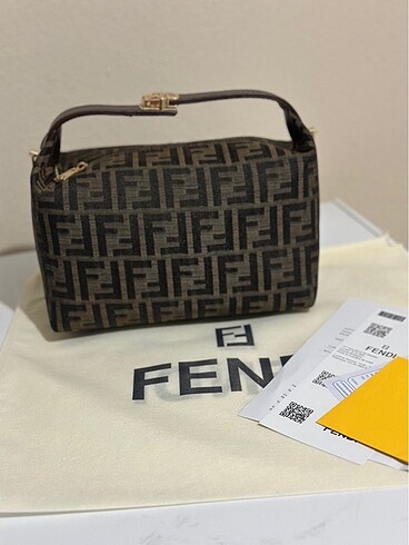 Fendi Fendi Çanta omuz askılı