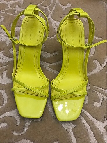 Bershka Topuklu Sandalet