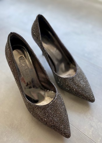 Diger Kadın Gri Pul Detaylı Stiletto