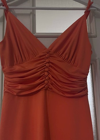 Kırmızı Drapeli Uzun V Yaka Elbise - Görsel 4
