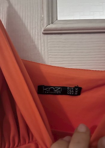 Kırmızı Drapeli Uzun V Yaka Elbise - Görsel 2