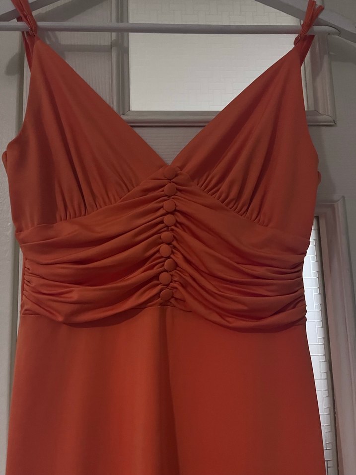 Kırmızı Drapeli Uzun V Yaka Elbise - Görsel 4