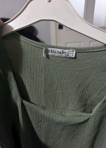 Kısa Kollu Koyu Haki Keten Bluz - Görsel 3