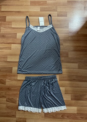 40 Beden Gri Puantiyeli Dantelli Mini Kadın Pijama Takımı