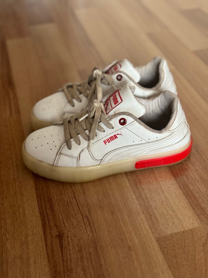 Beyaz PUMA Spor Ayakkabı - Görsel 3