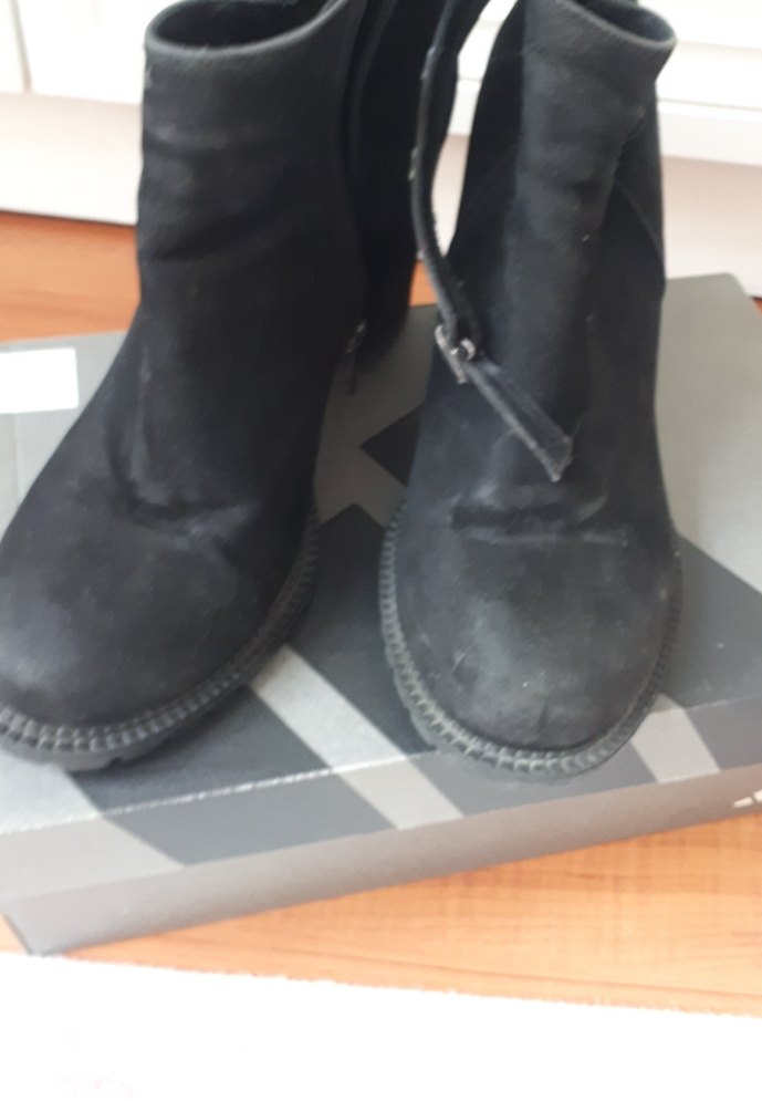 Siyah Süet Tokalı Blok Topuklu Kadın Bot - Görsel 2