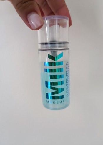 Milk Makeup Mavi Primer ve Sabitleyici Sprey