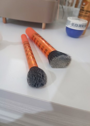 Real Techniques Real Techniques Turuncu Makyaj Fırçaları