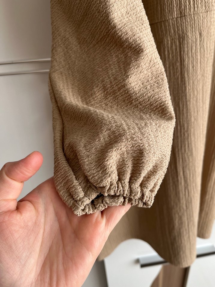 Bej Uzun Kollu Düğmeli Tunik - Görsel 4