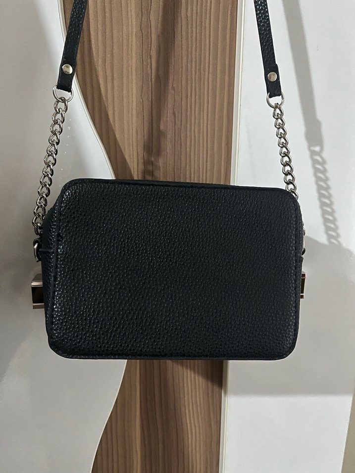 Mango Zincir Detaylı Siyah Deri Kadın Çanta - Görsel 5