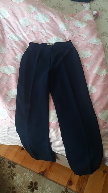 38 Beden lacivert Renk Bqyan pantolon
