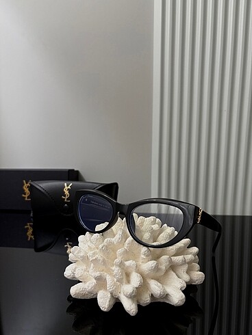 Yves Saint Laurent Saint Laurent İmaj gözlüğü