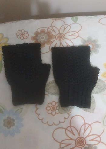 Hediyelik Örgü Parmaksız Kadın Eldiveni - Görsel 2