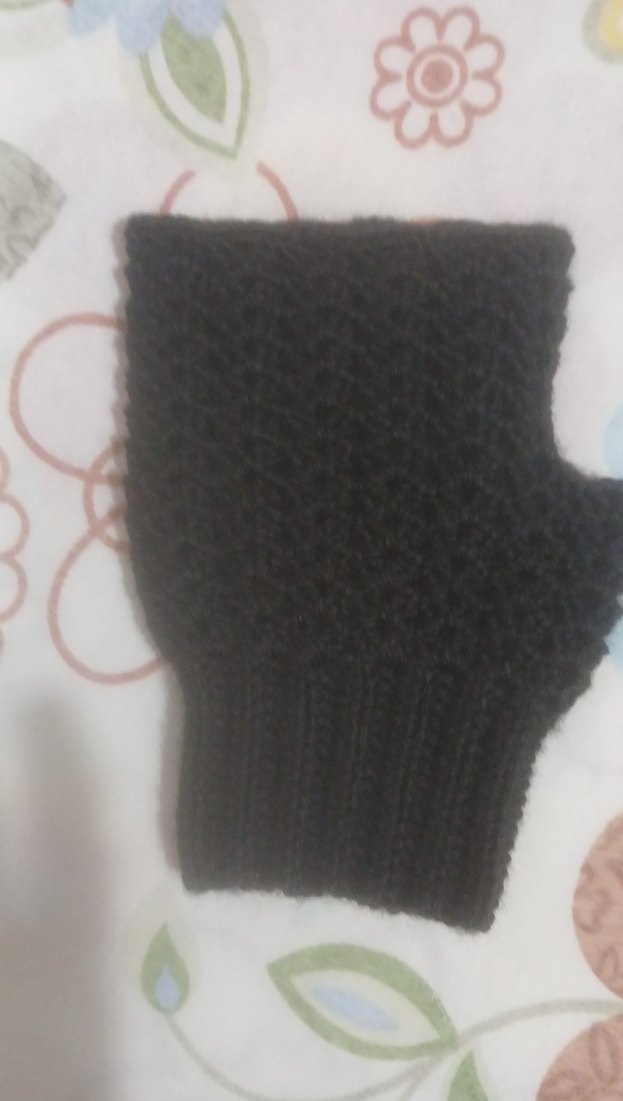 Hediyelik Örgü Parmaksız Kadın Eldiveni - Görsel 4