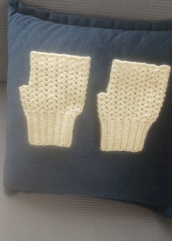 Simli Kırık Beyaz Örgü Kadın Eldiven - Görsel 3