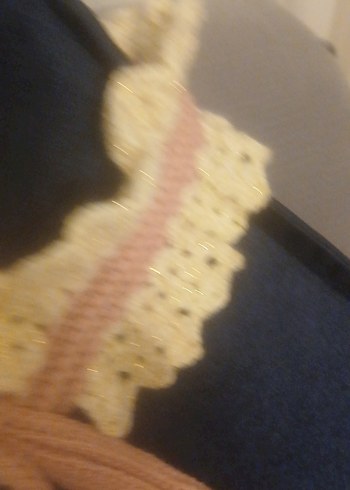 Pembe ve Kırık Beyaz Simli    Fırfırlı Örgü  Dantel Boyunluk - Görsel 7