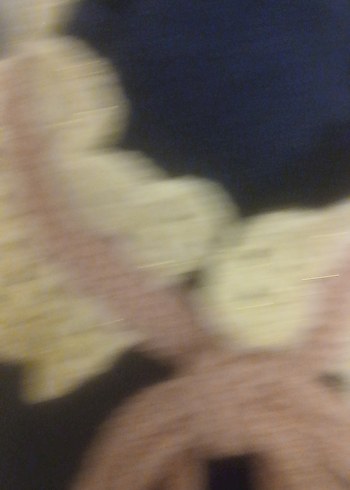 Pembe ve Kırık Beyaz Simli    Fırfırlı Örgü  Dantel Boyunluk - Görsel 6