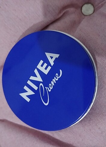Nivea 30 ml teneke krem