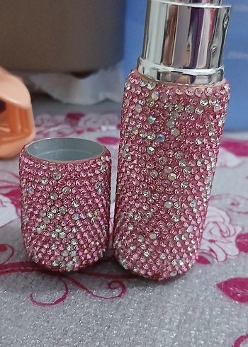 Victoria s Secret Pembe Taşlı Doldurulabilir Parfüm Şişesi