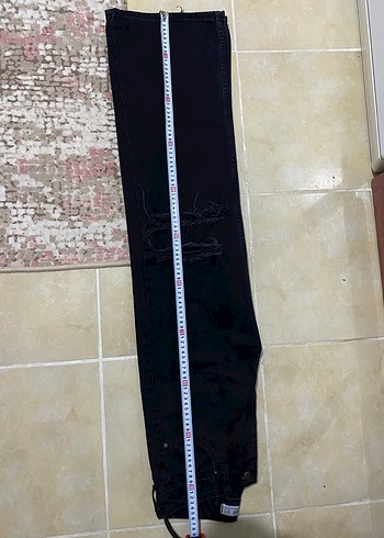 Diğer Siyah Yırtık Detaylı Bol Kesim Kadın Jean