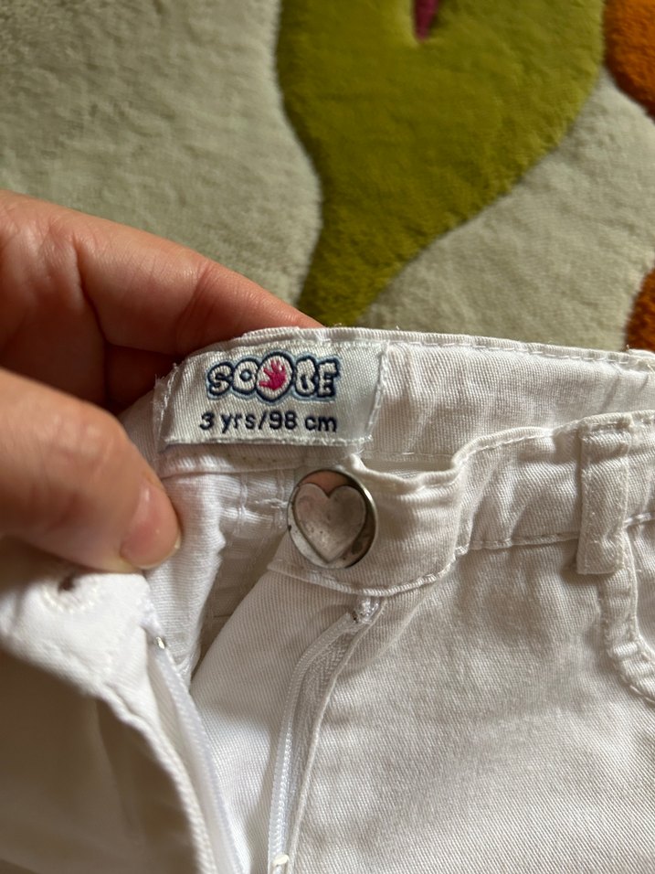 Kızlar için beyaz pamuklu bol kesim şort - Görsel 4