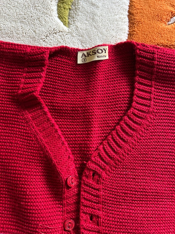 Kız Çocuk Parlak Kırmızı Örgü Yelek - Görsel 3