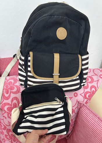 Zebra Desenli Siyah Kadın Sırt Çantası - Görsel 3