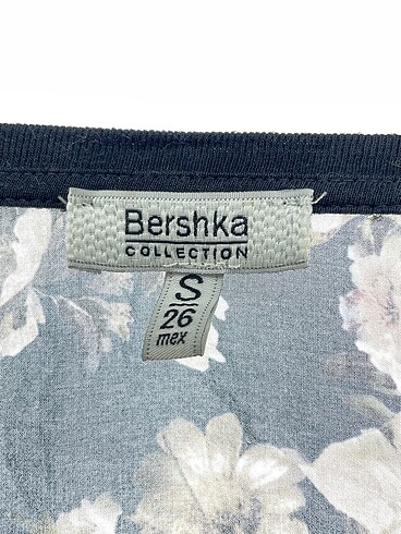 s Beden çeşitli Renk Bershka Bluz %70 İndirimli.