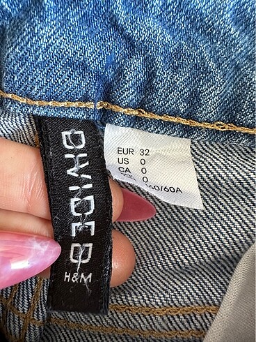 32 Beden mavi Renk H&M şort