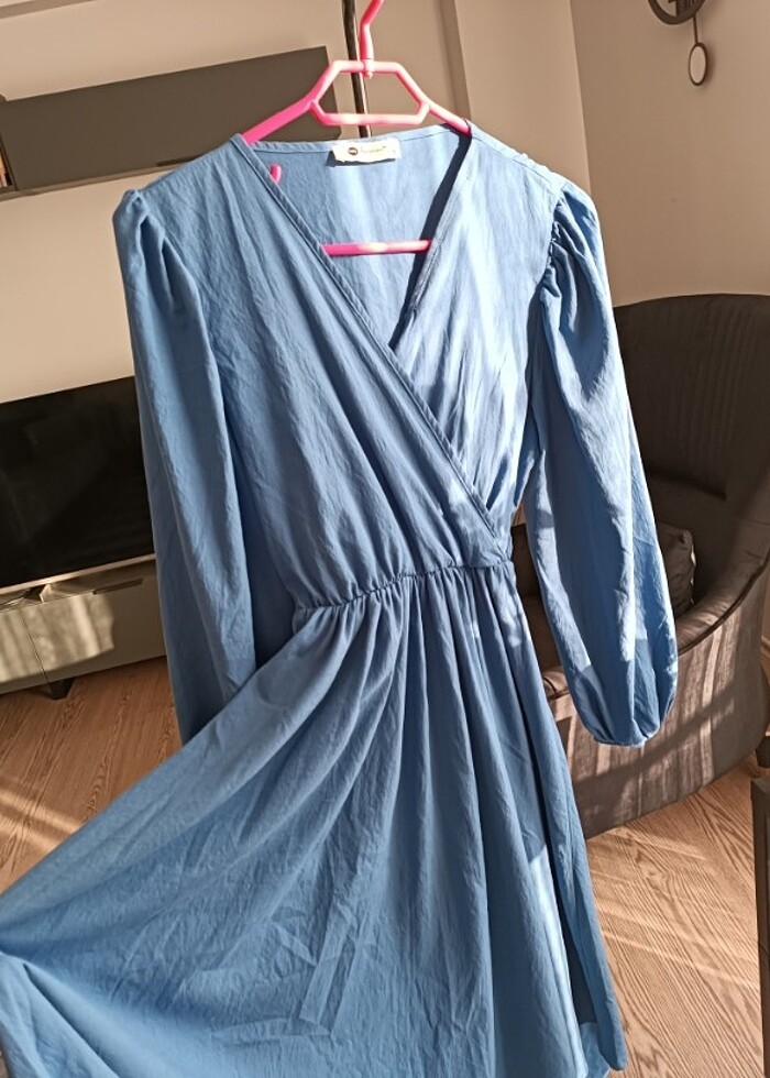 Kusursuz mavi elbise - Görsel 2