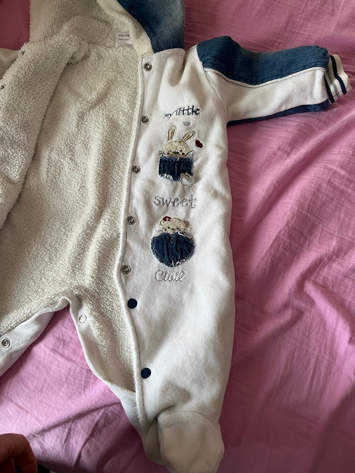 Düğmeli Beyaz Denim Erkek Bebek Tulumu - Görsel 4