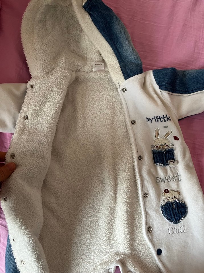 Düğmeli Beyaz Denim Erkek Bebek Tulumu - Görsel 2