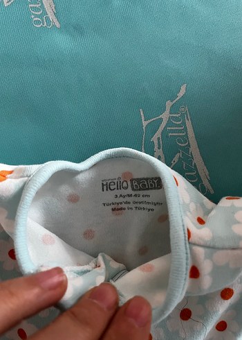 Mavi Çiçekli Düğmeli Bebek Tulum - Görsel 3